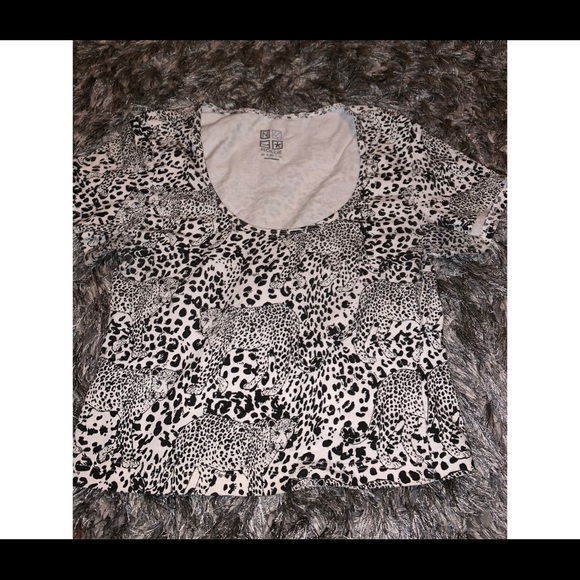 Cheetah/Leopard crop top - Picture 2 of 8